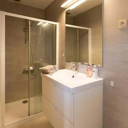 Lägenhet Lovely 1-bedroom In Central Antwerp.